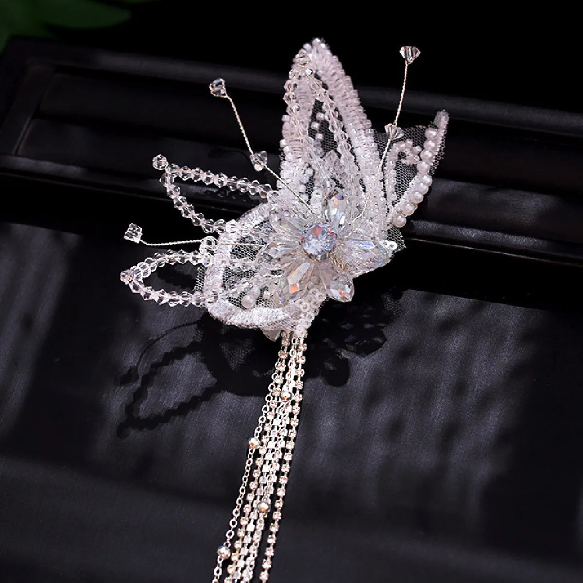 Fairy Bride Headdress BrideCourt Hair Ornament Crystal Butterfly Wings Headwe Lace Feather Fringe Hair Clip Wedding Accessories