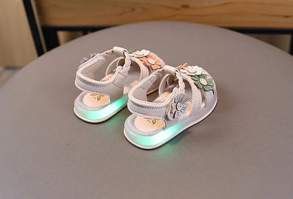 New Fashion LED Light Kid Shoes Simple Versatile Retro Girl Shoe Princess Flower Lightweight  Elegant Kid Sandals