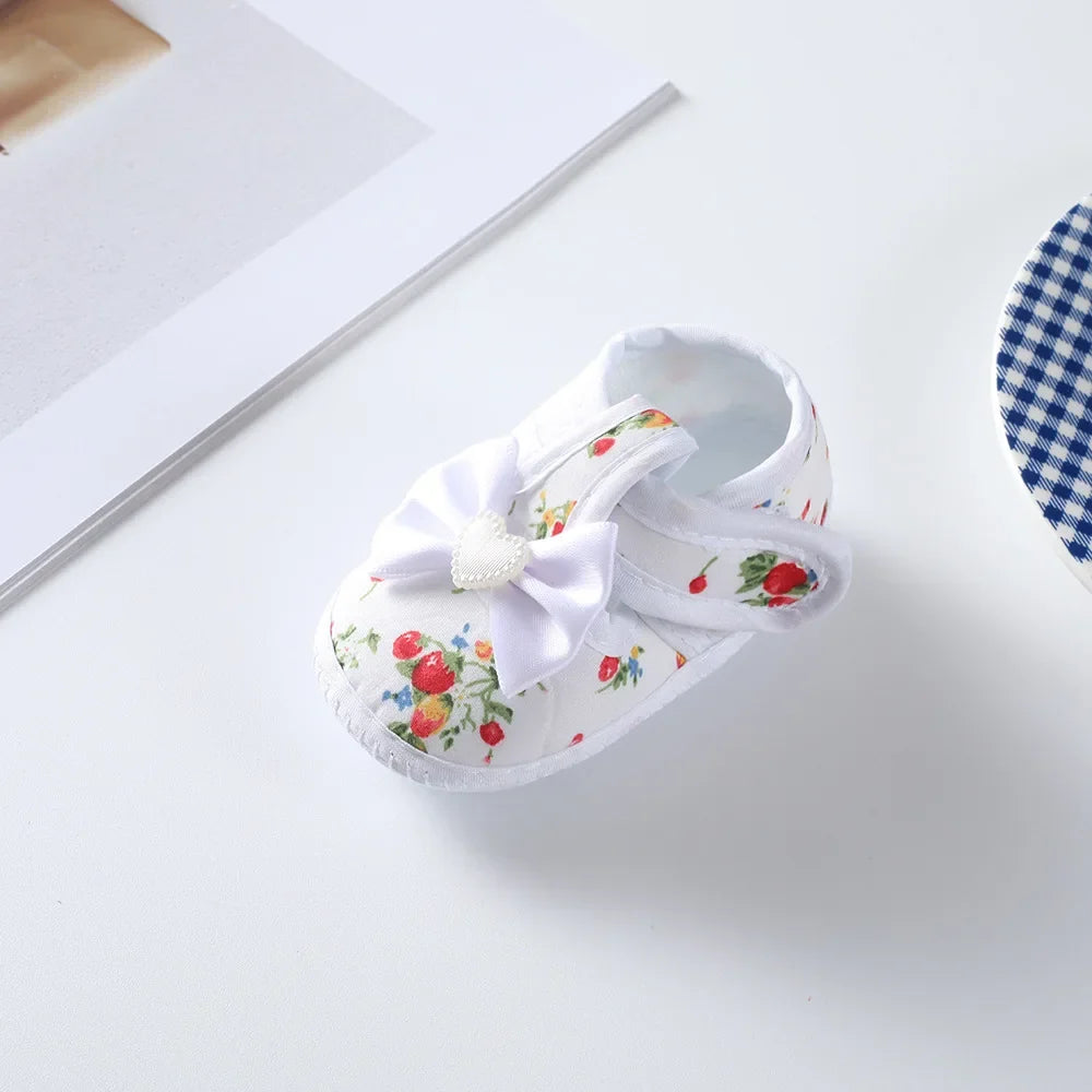 Newborn Baby Boy Girls Shoes Spring Autumn Lovely Floral Embroidery Anti-Slip Sneaker Crib Shoes Soft Cotton Cute First Walkers (Available)
