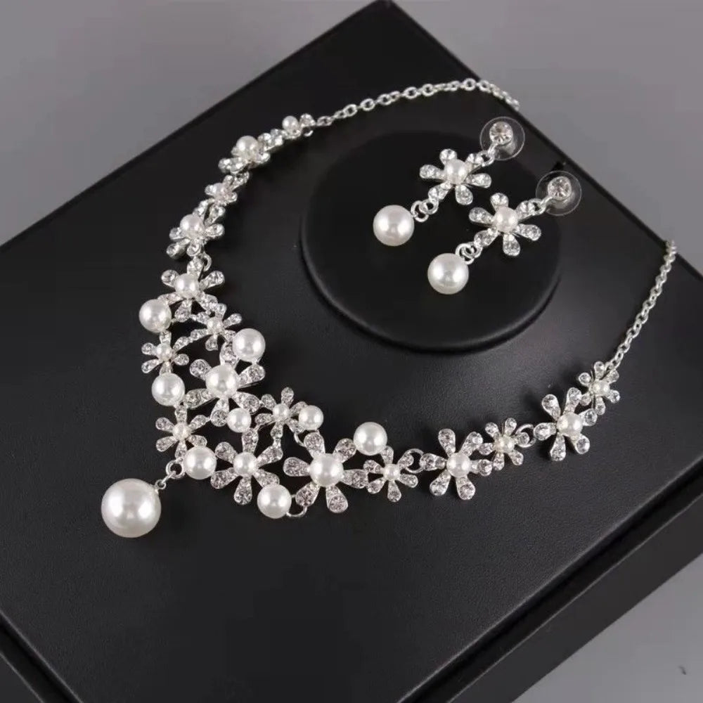 Elegant Rhinestone Jewelry Set Vintage Sparkling Flower Necklace Korean Style Alloy Pearl Necklace Ears Women Gifts