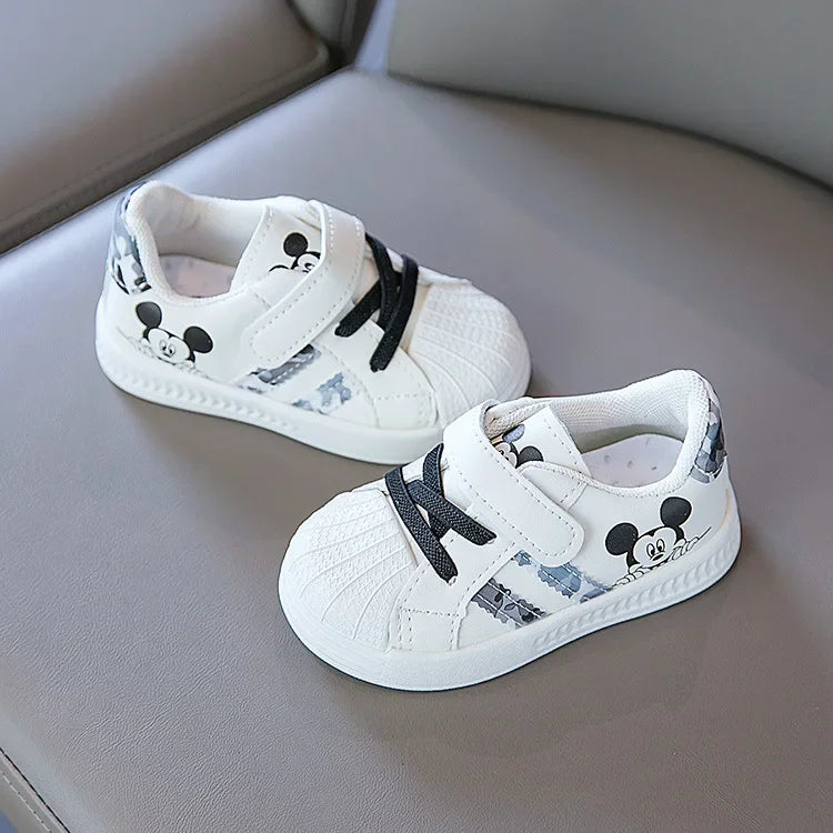 Children's White Shoes Spring and Autumn Kid's Sports Shoes Anti slip Lightweight Boys Board Shoes Soft Sole Baby Casual Shoes