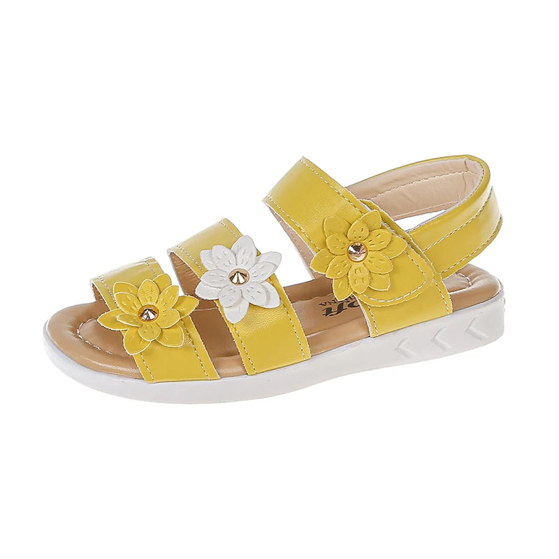 Little Girls Summer Casual Sandal Three Flower Detail New Kids Roman Beach Shoes Stylish Beach Experience for Children Adventure