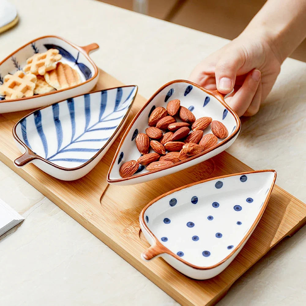 Creative Leaf Shaped Seasoning Bowl Ceramic Multi-purpose Small Plates Appetizers Snack Dish Kitchen Sauce Sushi Cake Tray