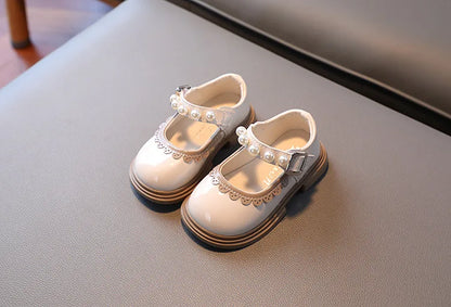 Girls Princess Shoes 2023 Spring New Sweet Pearl Patent Leather Elegant Children Mary Janes Shoes Fashion Soft Sole Party Shoes