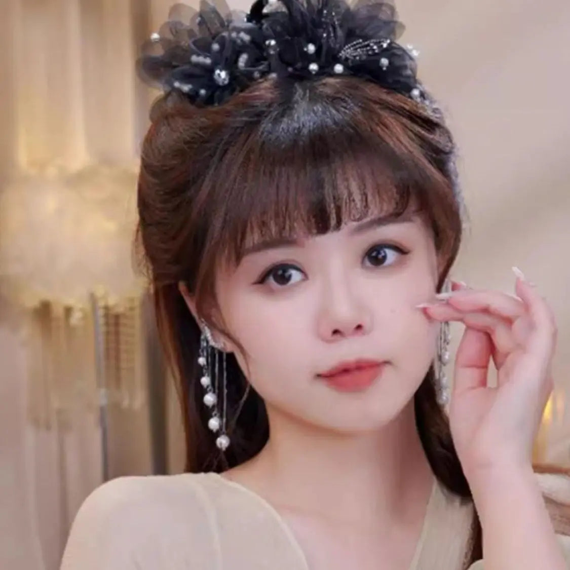 Female Sweet Fashion Party Accessories Women Pearls Floral Butterfly Hair Clip Shark Hair Claw Ladies Girls Black New Headwear