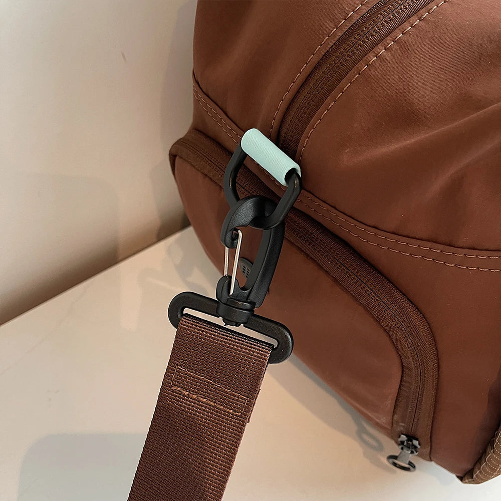 Large Capacity Travel Bag, Lightweight Short-Distance Boarding Bag, Dry and Wet Separation, Crossbody Fitness Bag, Luggage Bag