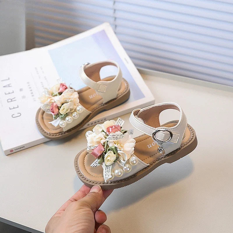 Summer Sandals New Fashion Simple Girl Shoe Flower Versatile Lightweight Flat Kid Shoes Anti Slip Comfort Soft Princess Shoes