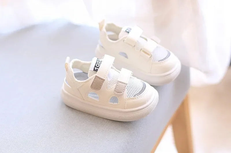 New Summer Breathable Mesh Shoes Children Sport Shoes Boys Girls Hollow Out Skate Cool Fashion Baby Children Sandals