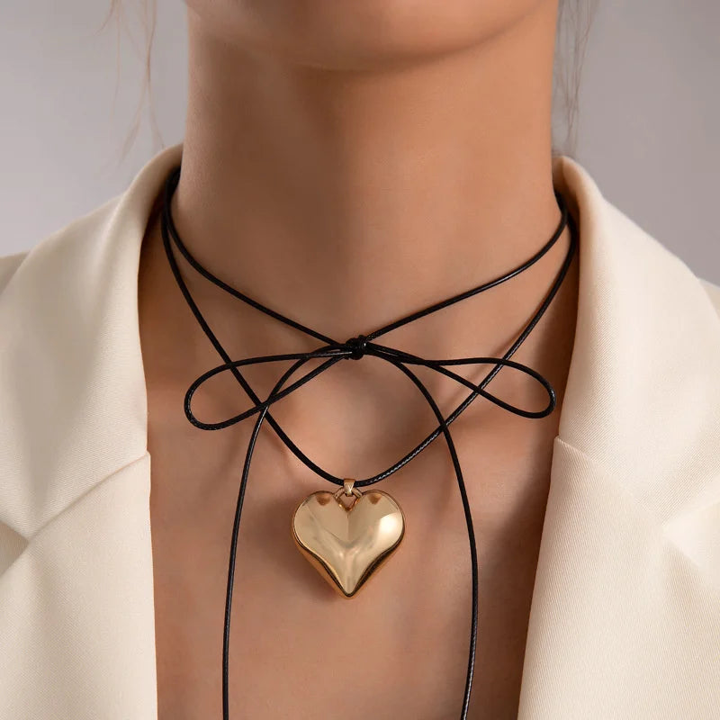 Accessories for Women Love Heart Buckle Necklace for Women Temperament Clavicle Chain Wedding Party Jewelry Gifts Collar