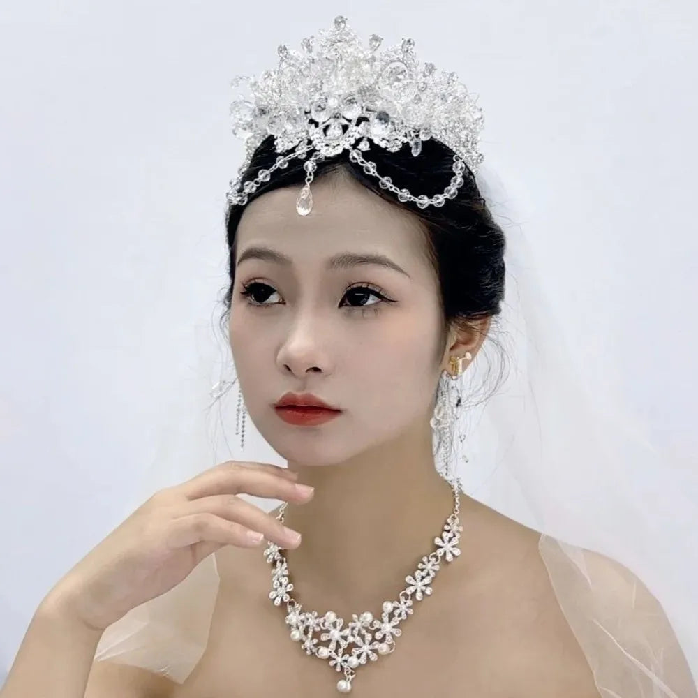 Elegant Rhinestone Jewelry Set Vintage Sparkling Flower Necklace Korean Style Alloy Pearl Necklace Ears Women Gifts