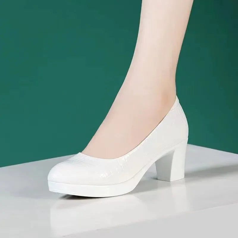 2025 Sapatos Femininas Women Fashion Round Toe Black Plaid Pattern Slip on Chick High Heel Shoes Lady Casual White Work Pumps