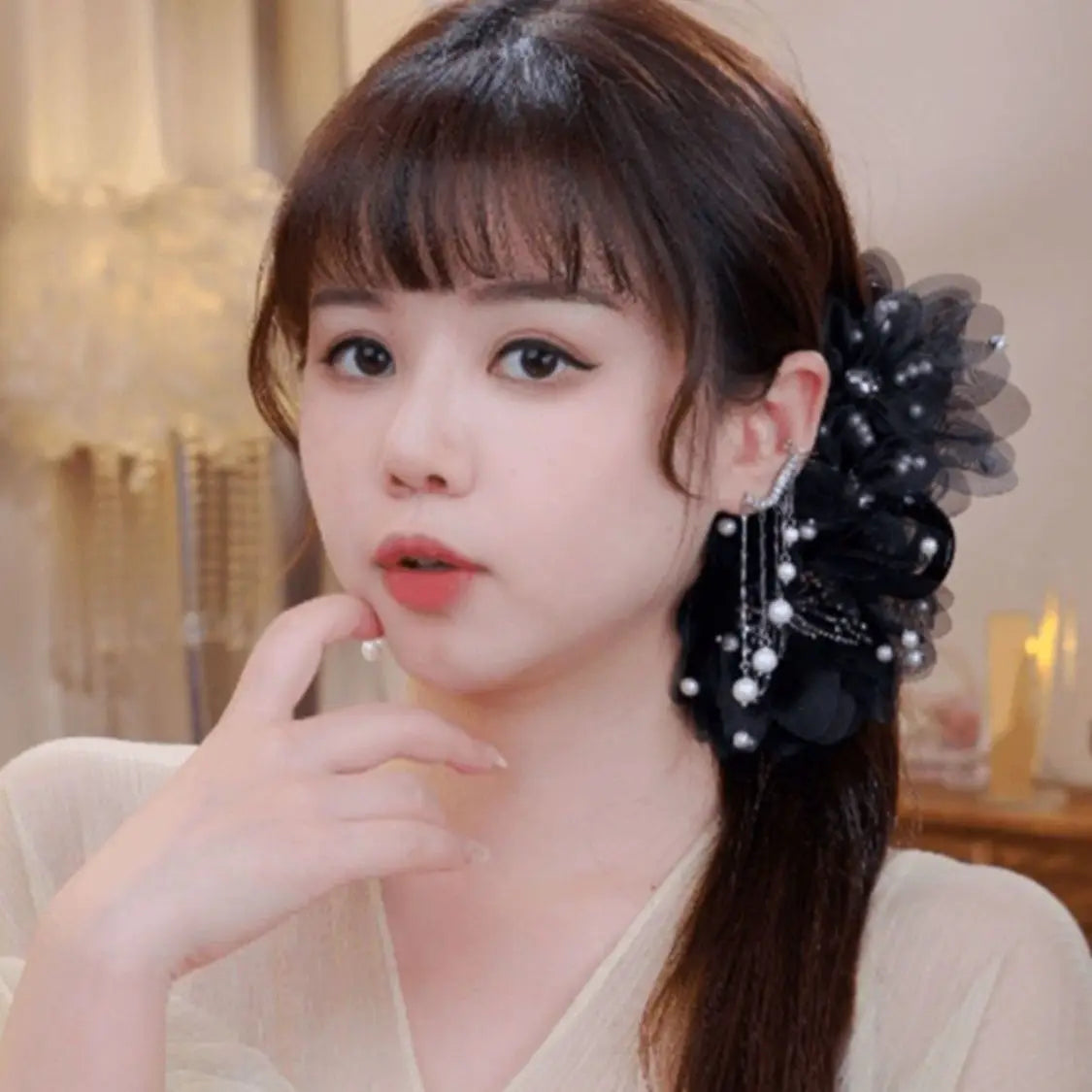 Female Sweet Fashion Party Accessories Women Pearls Floral Butterfly Hair Clip Shark Hair Claw Ladies Girls Black New Headwear