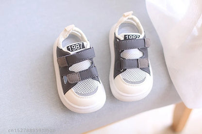 New Summer Breathable Mesh Shoes Children Sport Shoes Boys Girls Hollow Out Skate Cool Fashion Baby Children Sandals