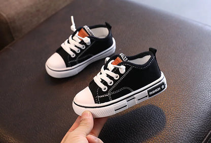 2025 New Children's Canvas Shoes Fashion Baby Board Shoes Girls' Breathable Single Shoes Boys' Casual Shoes   (Available)