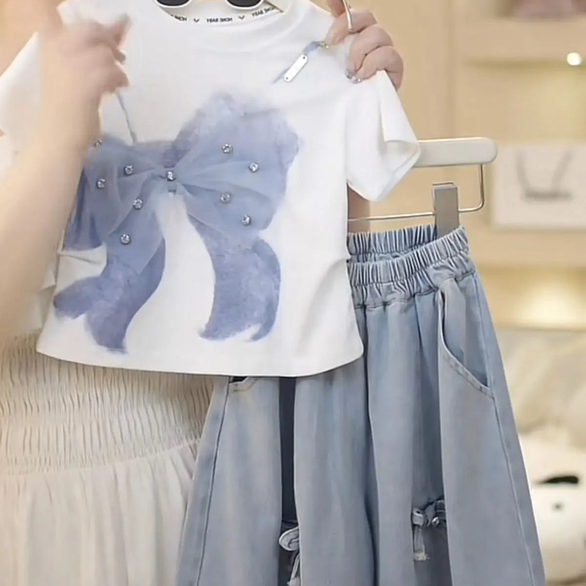 2025 Summer Girls Three-dimensional Bow Round Neck Solid Color Short Sleeve Fashionable Versatile Bow Culottes Two-piece Set