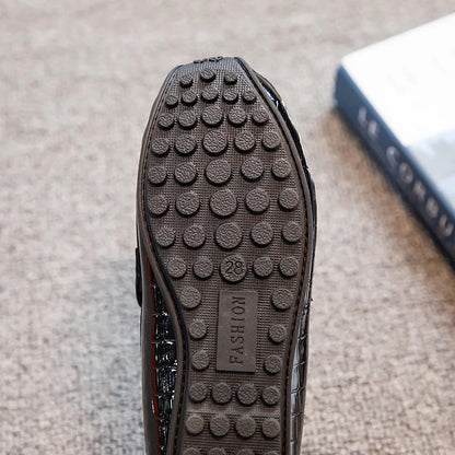 Boys Loafers Non-slip Children's Leather Shoes All-match Four Seasons Metal Buckle  Shiny Simple Kids Fashion Moccasin Shoes
