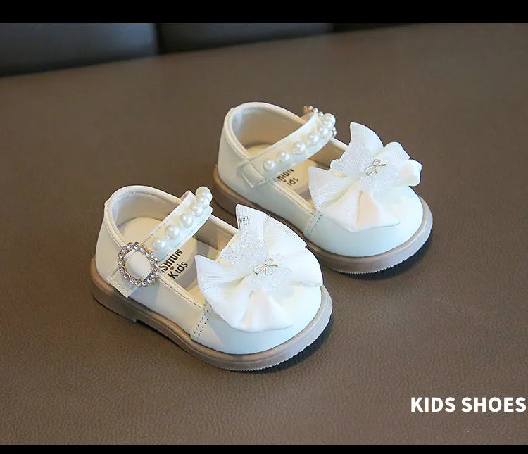 Baby Girls Walking Shoes with Big Bow Bear Children Princess Shoes Soft Sole Round Toe 2026 New Fashion Kids Flat Shoes Non-slip