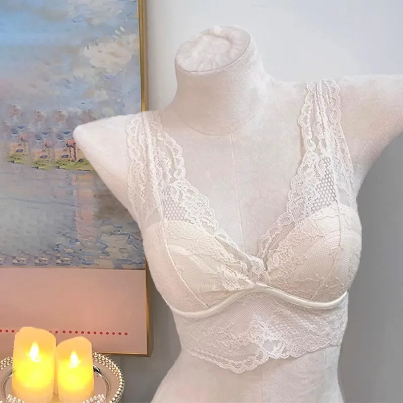 French Lace Lingerie Gathered No Steel Ring Bra Deep V Neck Sexy Wire Free Bras Underwear Tank Tops Padded Camisole Vest