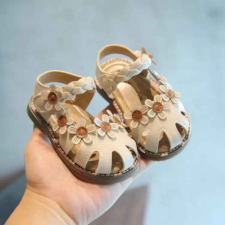 Summer Fashion Flower Kids Beach Sandals Round Toe Elegant Casual Hollow Flat Shoes Girls Princess Shoe Children Sandals Toddler