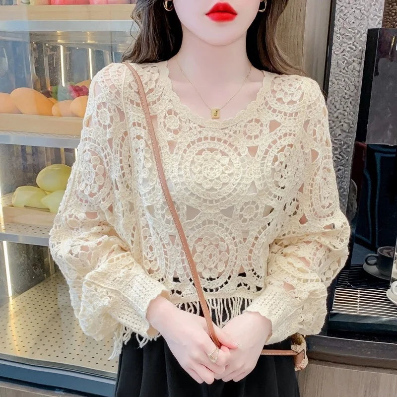 Women Tassel Hook Flower Hollow Out Short Knitting Retro Ethnic Style Round Neck Knitted Female Fashion Loose Top Spring Summer