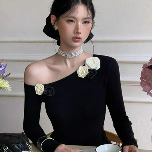 The 2026 Autumn A Niche Off-the-shoulder Knitted Base Layer for Women Paired Unique Sexy Off-the-shoulder One-shoulder Top From