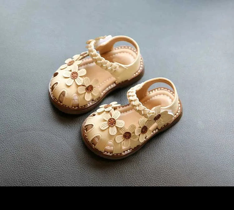 Summer Fashion Flower Kids Beach Sandals Round Toe Elegant Casual Hollow Flat Shoes Girls Princess Shoe Children Sandals Toddler