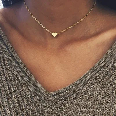 Accessories for Women Love Heart Buckle Necklace for Women Temperament Clavicle Chain Wedding Party Jewelry Gifts Collar