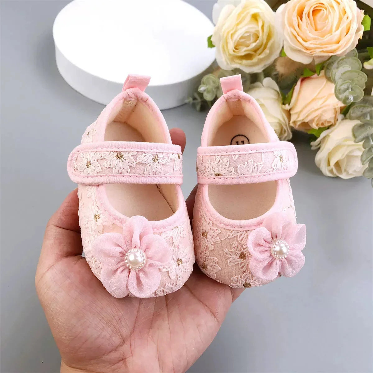 Spring and Summer Baby Soft Soled Comfortable Cloth Shoes 0-12 Months Baby Princess Shoes Anti Slip Walking Shoes