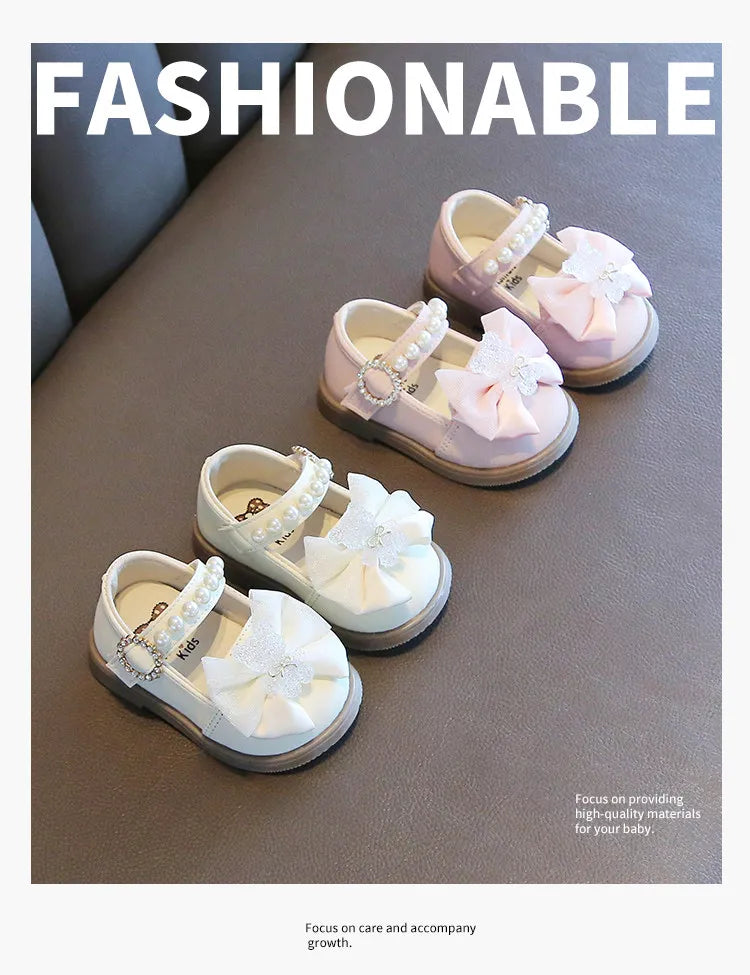 Baby Girls Walking Shoes with Big Bow Bear Children Princess Shoes Soft Sole Round Toe 2026 New Fashion Kids Flat Shoes Non-slip