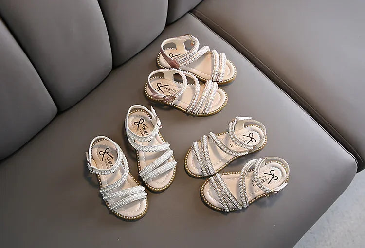 Summer Children's Sandals Korean Style Open-toe Kids Girls Causal Rhinestone Pearl Flats Sandals Fashion Princess Dress Shoes (Available)