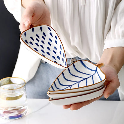 Creative Leaf Shaped Seasoning Bowl Ceramic Multi-purpose Small Plates Appetizers Snack Dish Kitchen Sauce Sushi Cake Tray