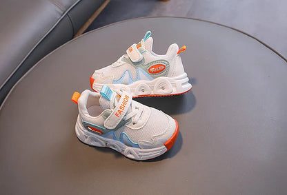 New Luminous Sports Shoes Boy Girl Soft Sole Anti-slip Running Shoe Fashion Girls Shoe Designer Shoes