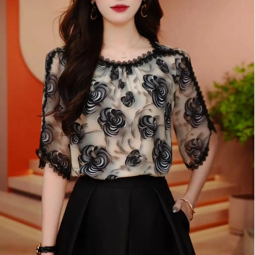 Fashionable and Age-reducing Printed Design Versatile Shirt 2025 Summer New Loose Slimming Western Style Lace Versatile Top