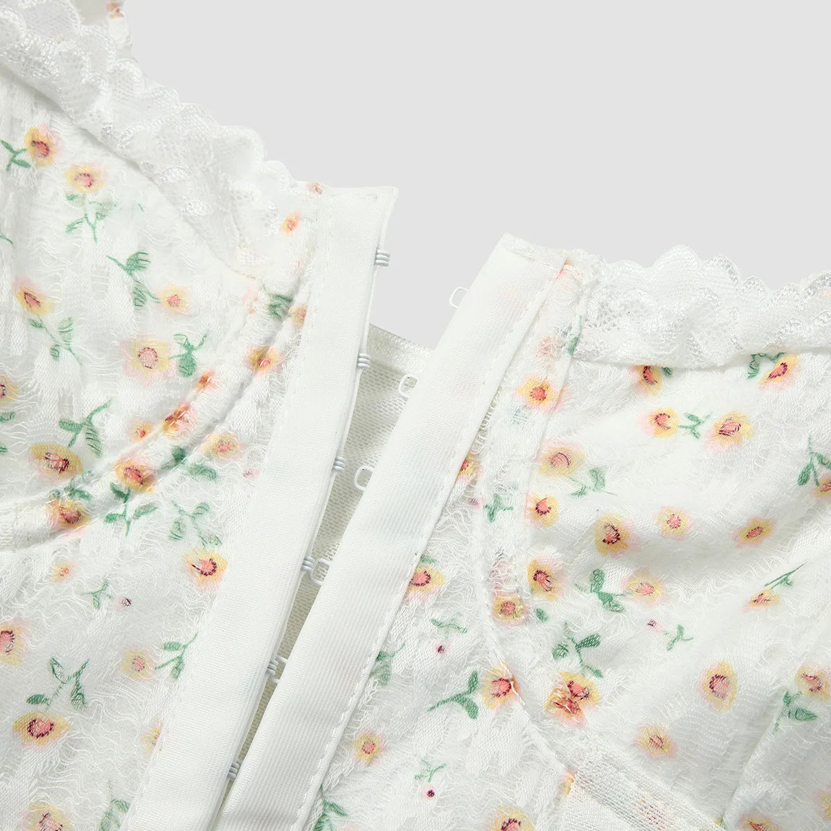 Sexy Low Cut Printed Vest Button Detailing Crop Top Trendy Streetwear Sle Slim Fit Design for Young Women in Their 20s