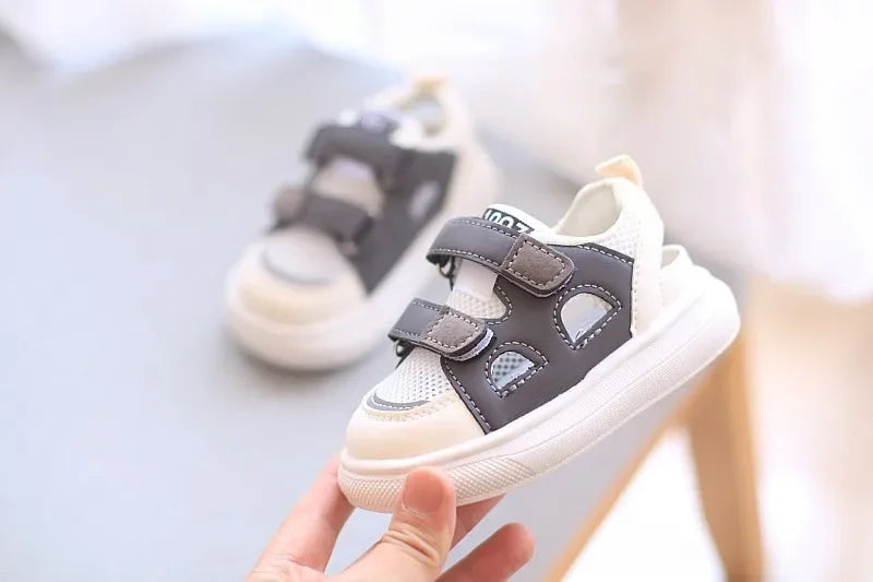 New Summer Breathable Mesh Shoes Children Sport Shoes Boys Girls Hollow Out Skate Cool Fashion Baby Children Sandals