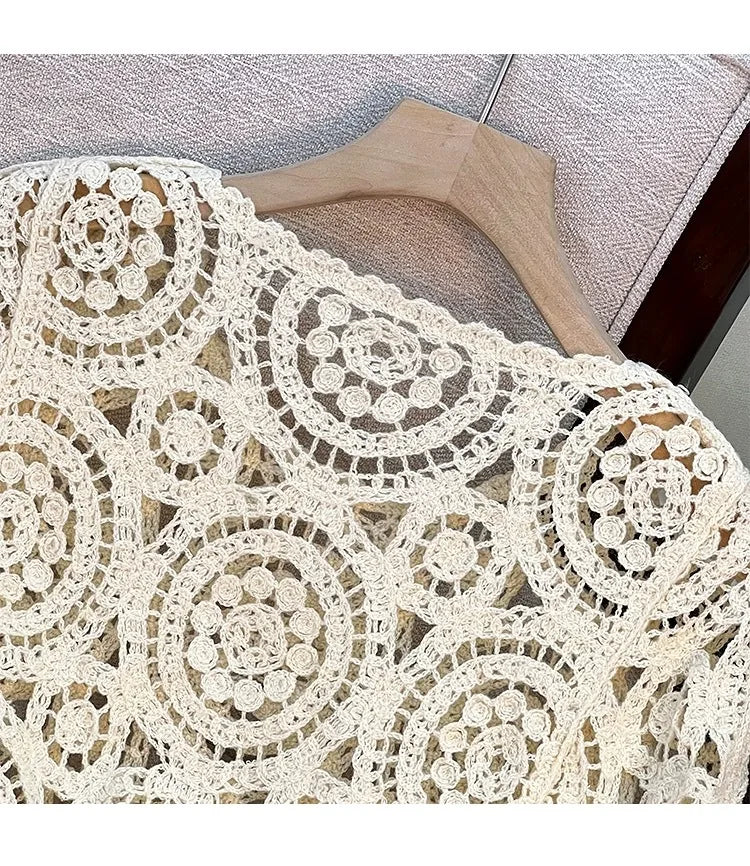Women Tassel Hook Flower Hollow Out Short Knitting Retro Ethnic Style Round Neck Knitted Female Fashion Loose Top Spring Summer