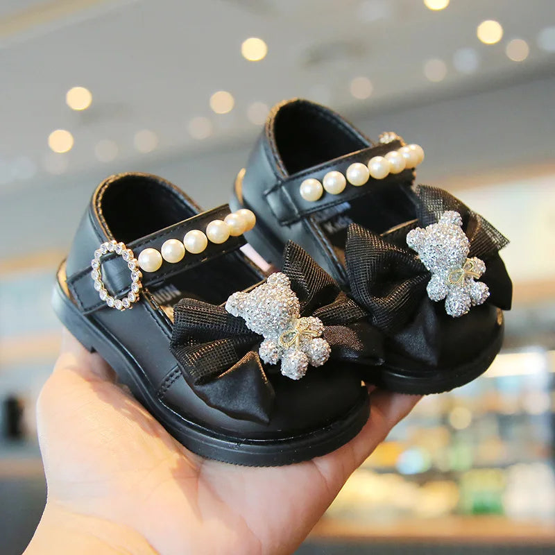 Baby Girls Walking Shoes with Big Bow Bear Children Princess Shoes Soft Sole Round Toe 2026 New Fashion Kids Flat Shoes Non-slip