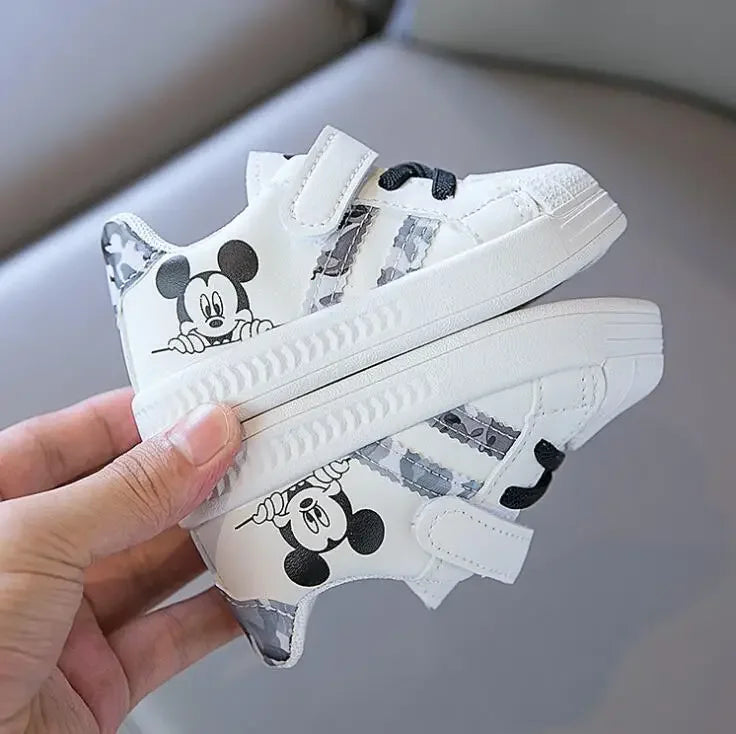 Children's White Shoes Spring and Autumn Kid's Sports Shoes Anti slip Lightweight Boys Board Shoes Soft Sole Baby Casual Shoes