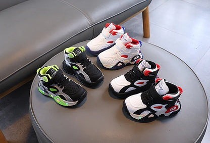 Boys Casual Sports Shoes Autumn Fashion Comfortable Non Slip Outdoor Walking Shoes LED Lights Toddler Outdoor Sports Shoes