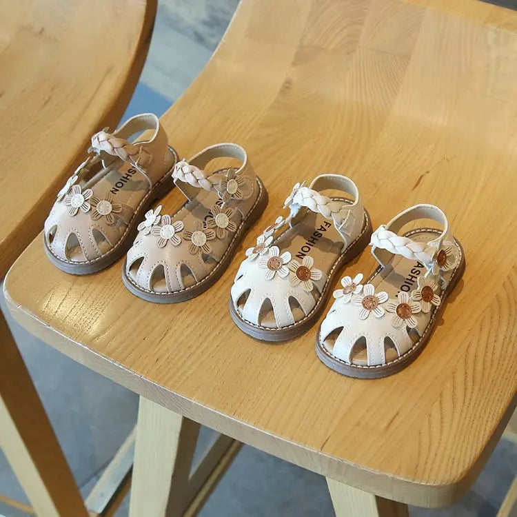 Summer Fashion Flower Kids Beach Sandals Round Toe Elegant Casual Hollow Flat Shoes Girls Princess Shoe Children Sandals Toddler