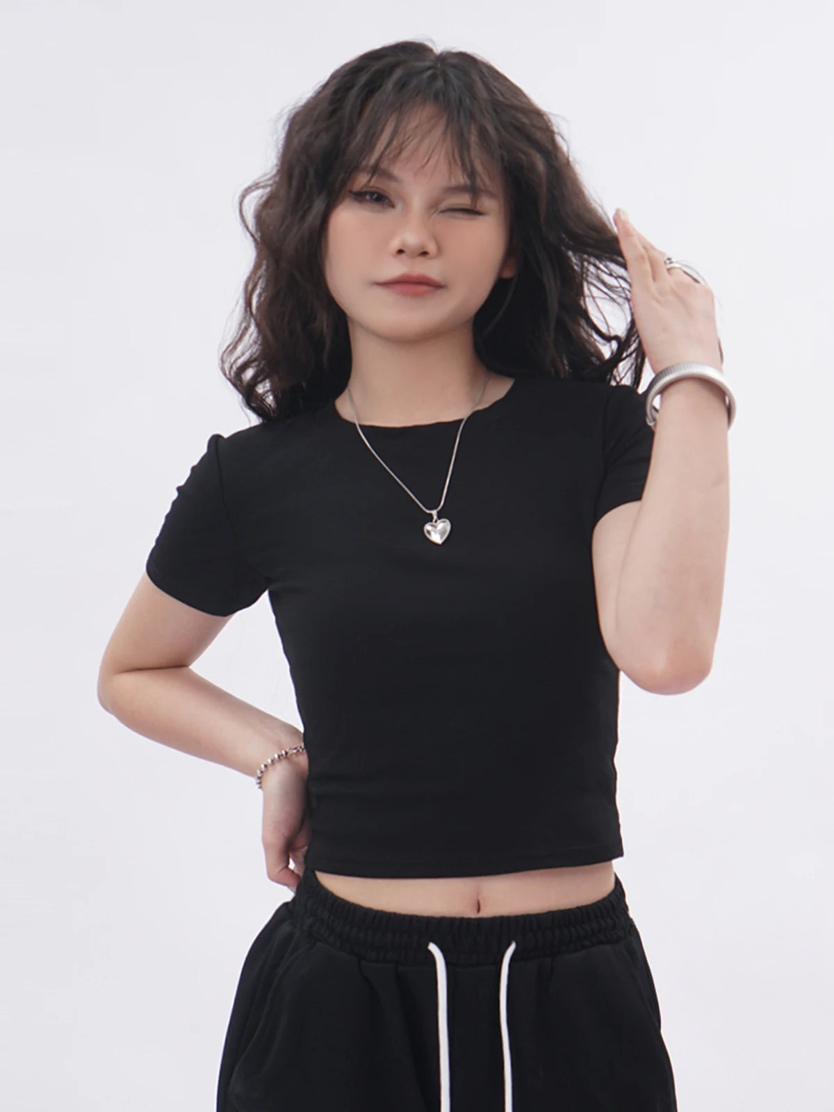 Ele Bal  Embroidery Bla T-irt Sexy Hollow out American Retro Sle ort Sve Street Faion Women's Top