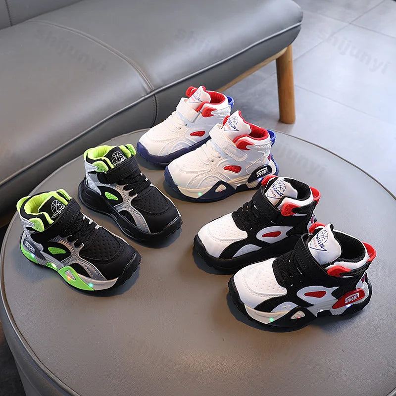 Boys Casual Sports Shoes Autumn Fashion Comfortable Non Slip Outdoor Walking Shoes LED Lights Toddler Outdoor Sports Shoes