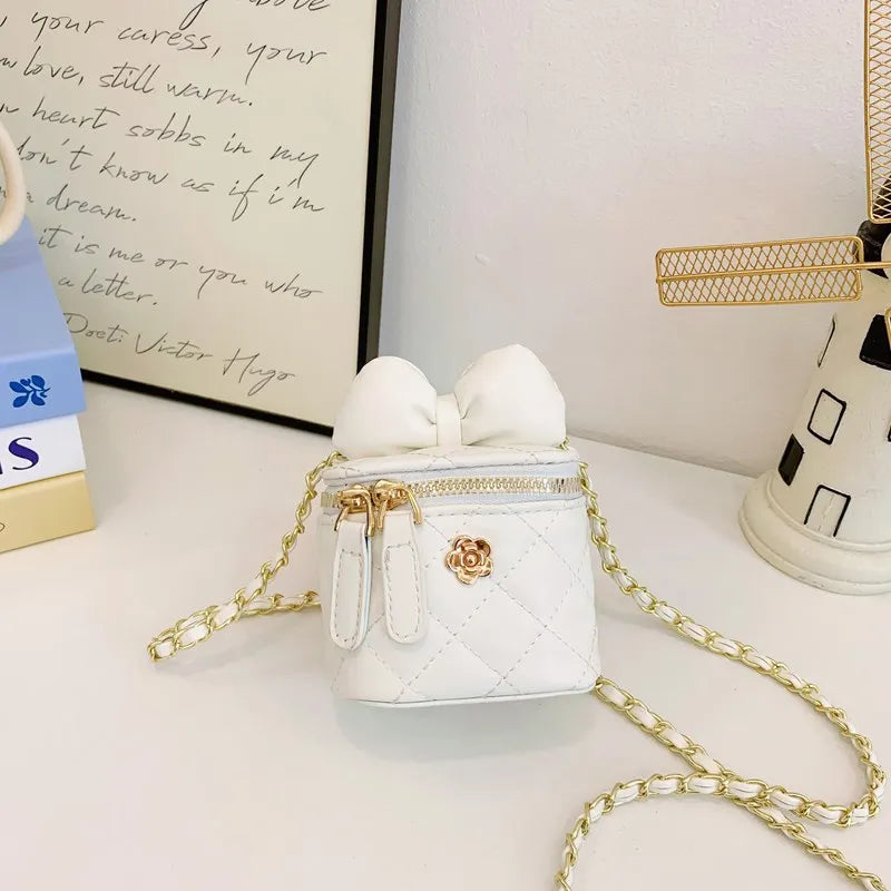 Children Bag New Girl Crossbody Bags Fashion Chain Bags Bow Shoulder Bags Versatile Girl Bag Sweet Princess Bag mochila infantil (Available)