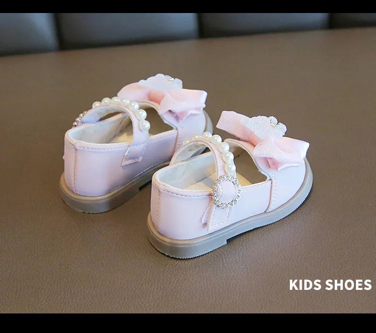 Baby Girls Walking Shoes with Big Bow Bear Children Princess Shoes Soft Sole Round Toe 2026 New Fashion Kids Flat Shoes Non-slip