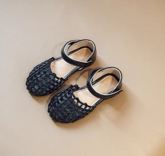 Girls summer sandals Bangladesh hollow out PU leather baby girls beach sandals breathable comfortable footwear