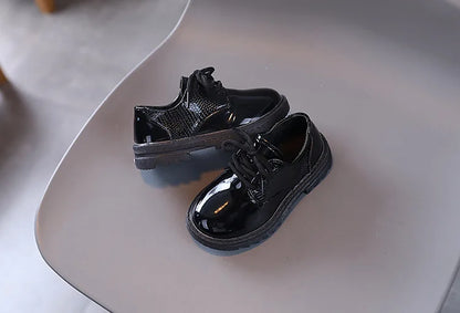 Spring Autumn Kids Shoes Solid Black Children's Fashion Casual Kids Shiny PU Little Boy Leather Shoes Toddler Lace-up Mary Janes