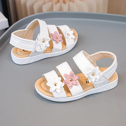 Little Girls Summer Casual Sandal Three Flower Detail New Kids Roman Beach Shoes Stylish Beach Experience for Children Adventure