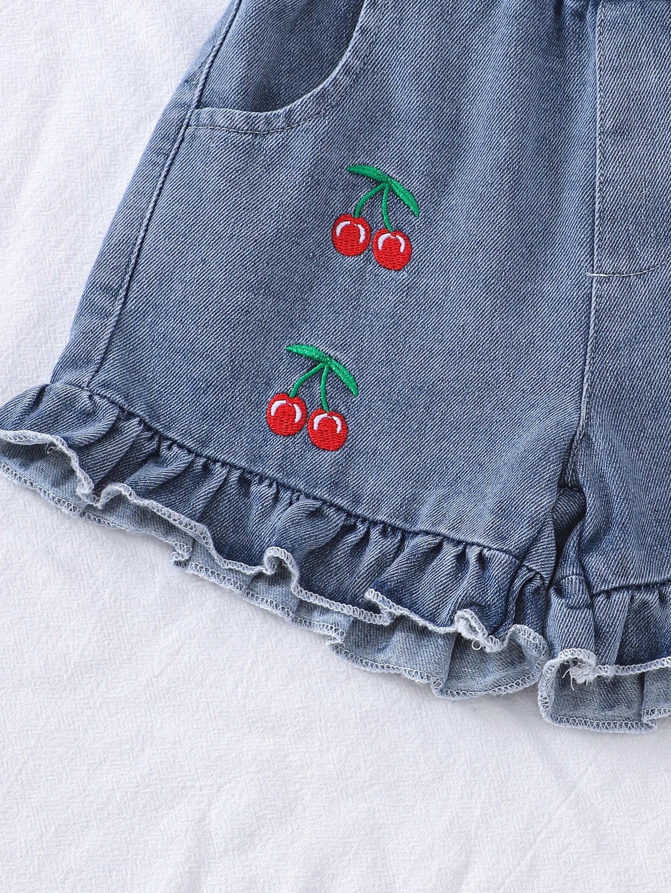 2PCS  Summer New Style Girls 1-3 Years Old Sweet And Cute Red Suspender Top + Denim Shorts