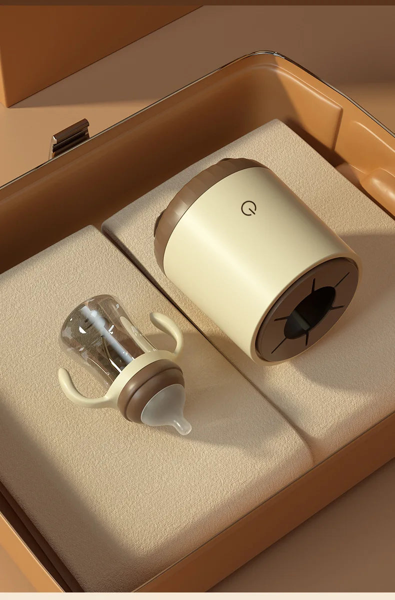 Baby automatic stirring milk powder, light and convenient electric milk shaker, intelligent charging milk shaker