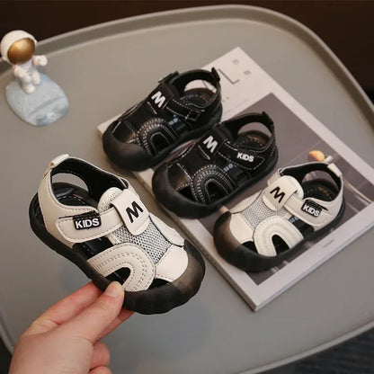 Kids Summer Sandals Boys' Toes Capped Hollow Walking Shoes  New Children Casual Versatile Beach Shoes for Vacation Air Mesh